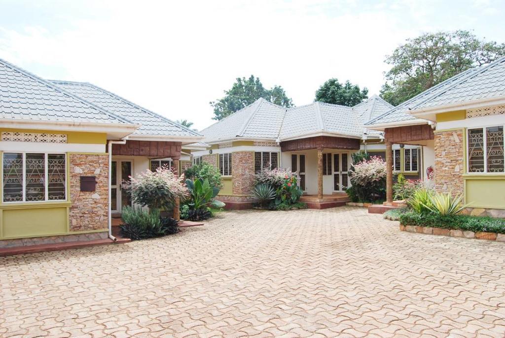 Prestige Resort Cottages Entebbe Exterior foto